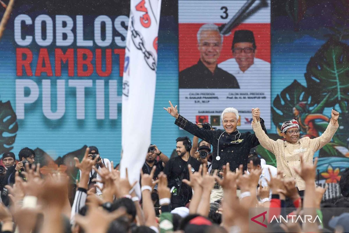 Usai Hajatan Rakyat, Ganjar-Mahfud keliling Solo bareng warga